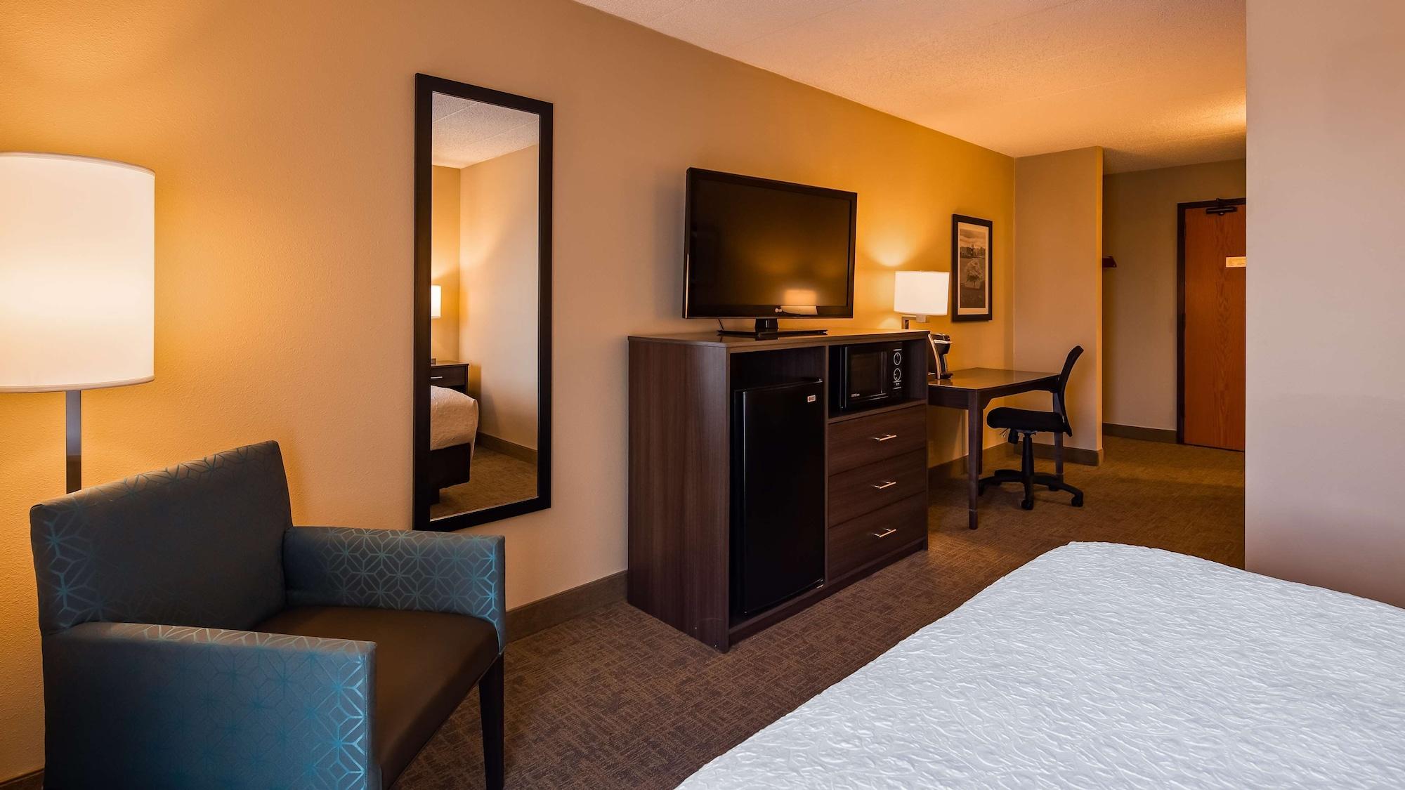 Best Western East Towne Suites Мадисон Экстерьер фото